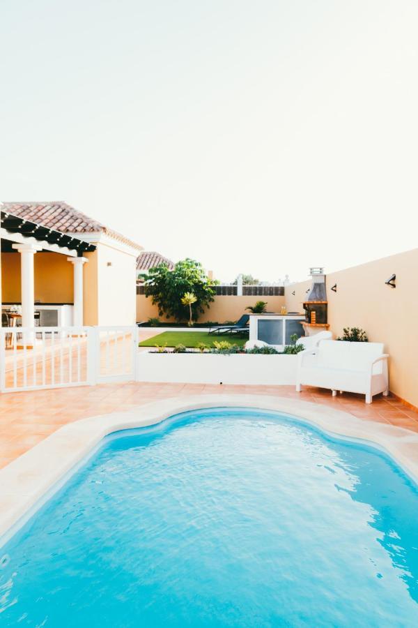 Moderne Villa Met Verwarmd Zwembad In Corralejo Zewnętrze zdjęcie
